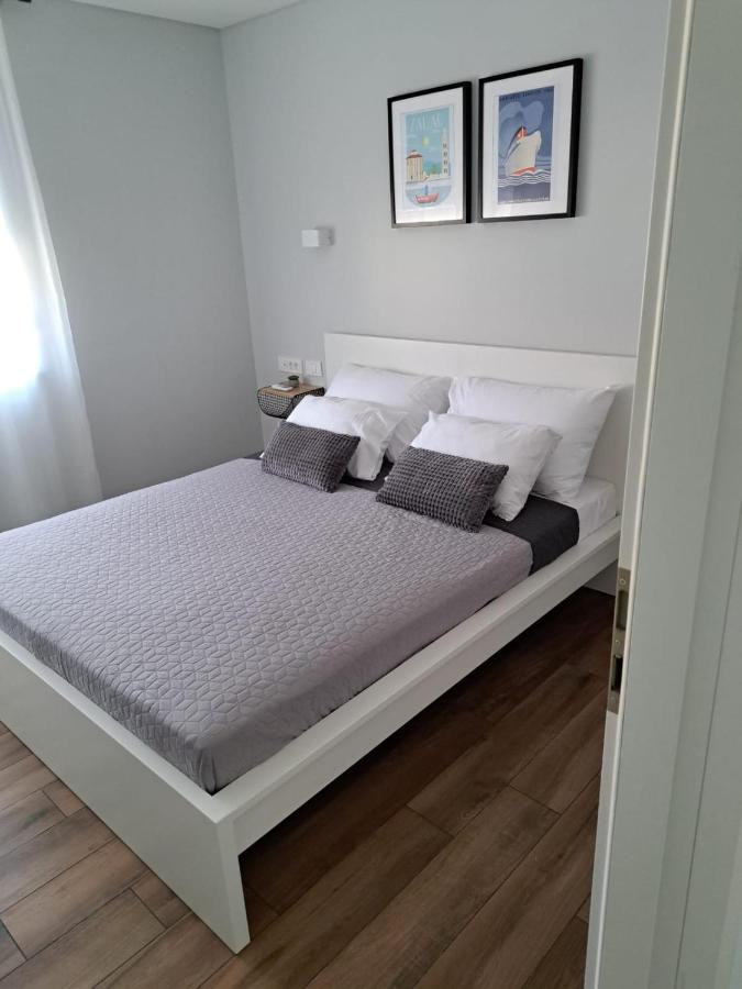 B & R Summer Breeze Apartments Нін Екстер'єр фото