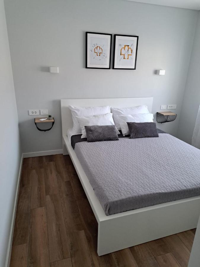 B & R Summer Breeze Apartments Нін Екстер'єр фото