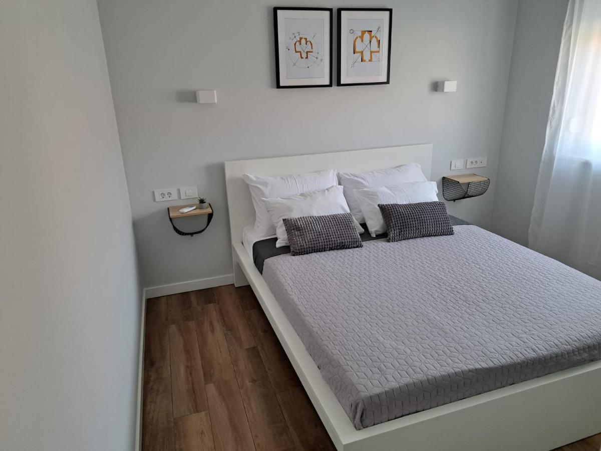 B & R Summer Breeze Apartments Нін Екстер'єр фото