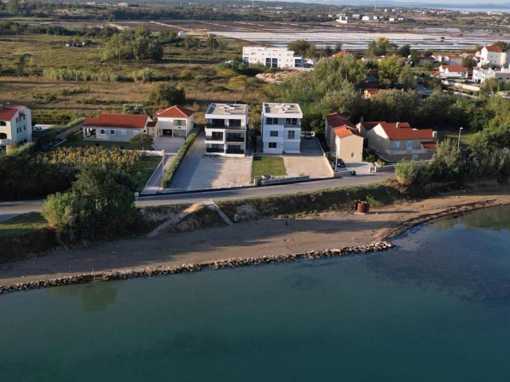 B & R Summer Breeze Apartments Нін Екстер'єр фото